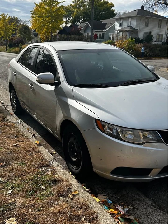 2010 Kia Forte - Image 2 of 6