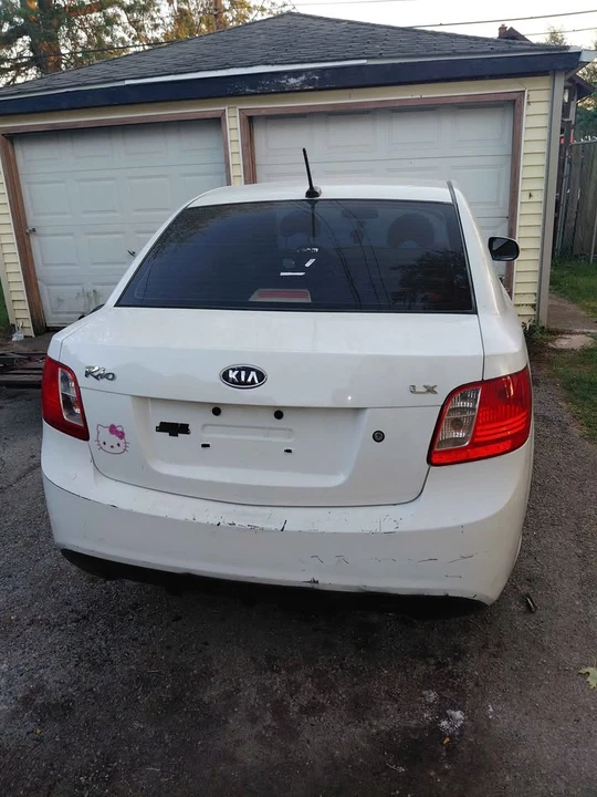 2010 Kia Rio - Image 3 of 3