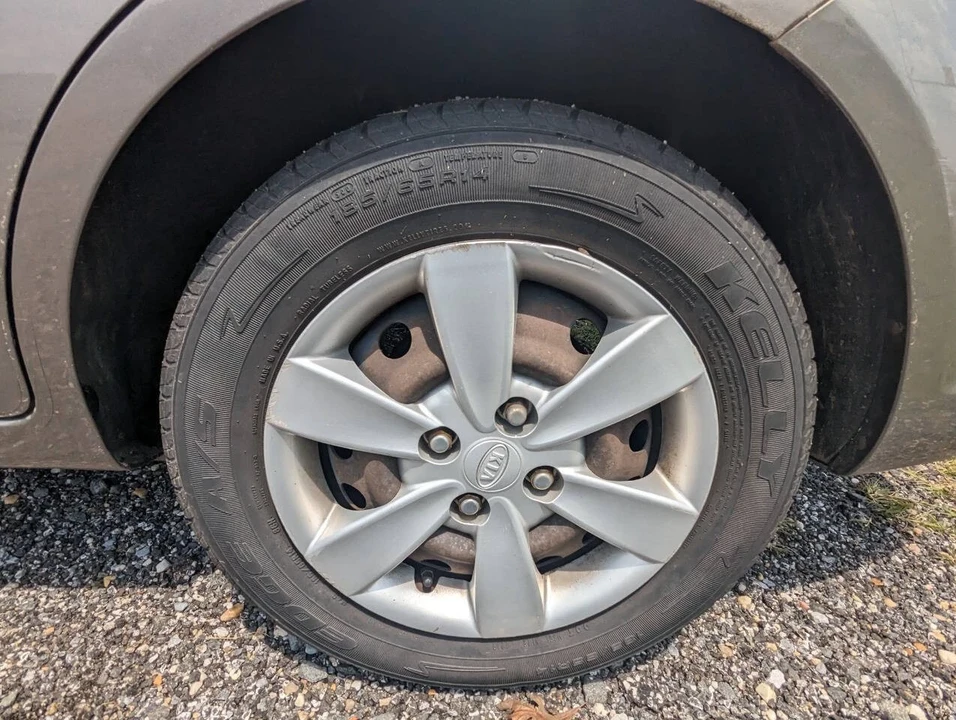 2010 Kia Rio - Image 11 of 21