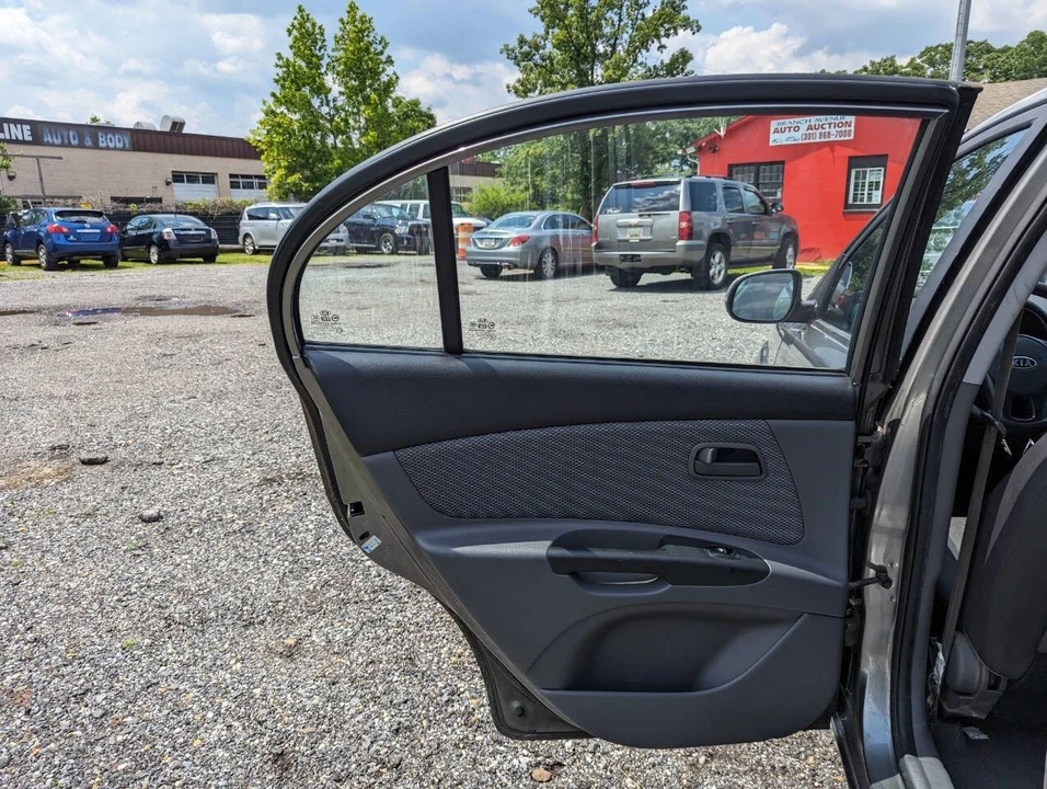 2010 Kia Rio - Image 18 of 21