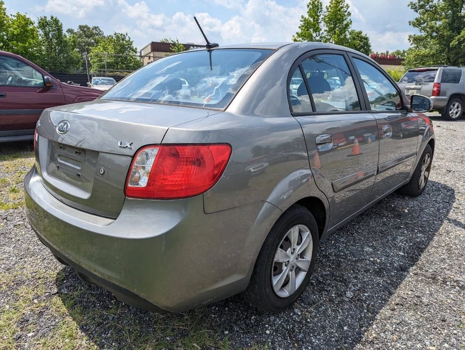 2010 Kia Rio - Image 3 of 21