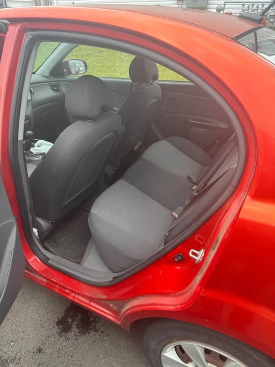 2010 Kia Rio - Image 9 of 14