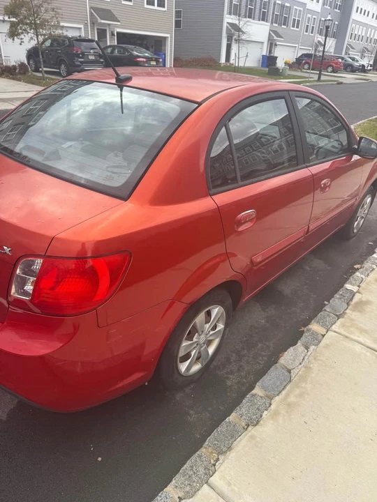 2010 Kia Rio - Image 4 of 14