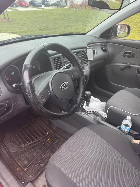 2010 Kia Rio - Image 7 of 14