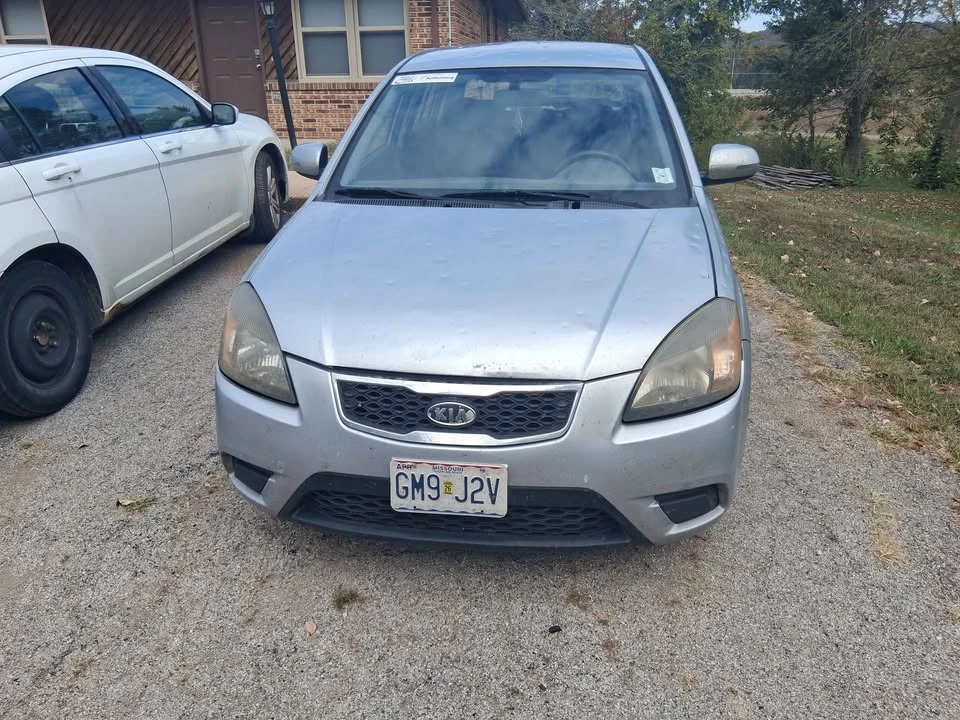 2010 Kia Rio - Image 2 of 4