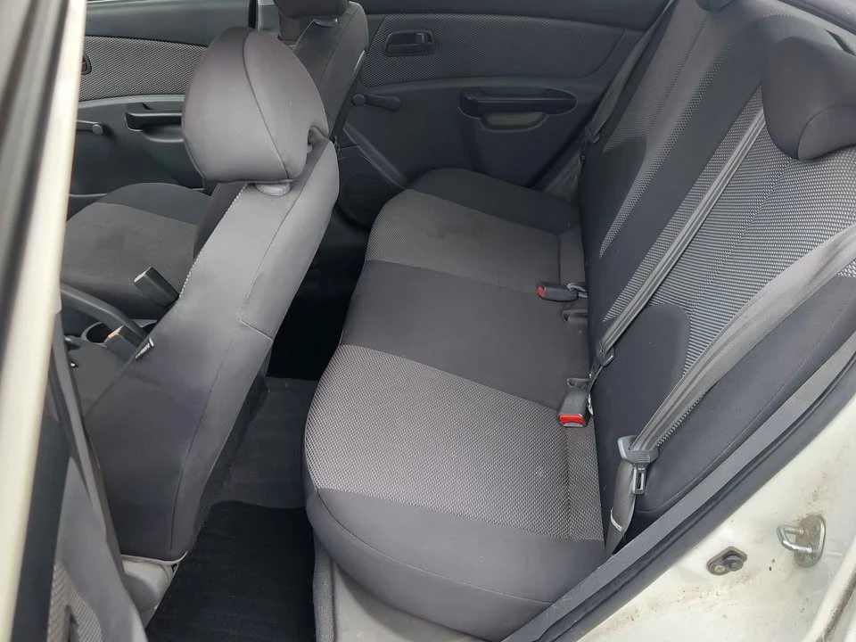 2010 Kia Rio - Image 6 of 8
