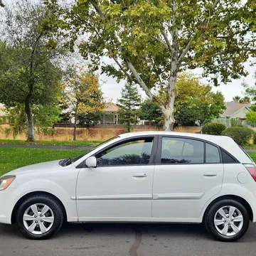 2010 Kia Rio5 LX