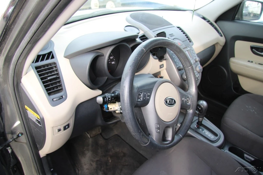 2010 Kia Soul - Image 13 of 21