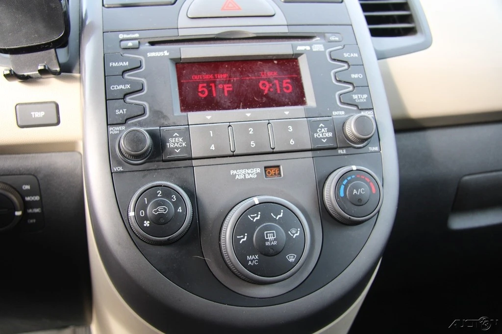 2010 Kia Soul - Image 15 of 21