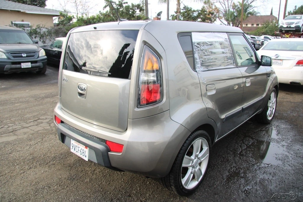 2010 Kia Soul - Image 6 of 21