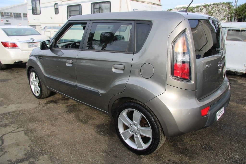 2010 Kia Soul - Image 4 of 21