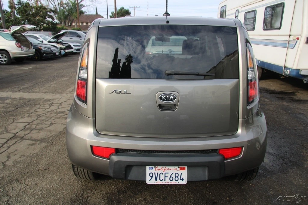 2010 Kia Soul - Image 5 of 21