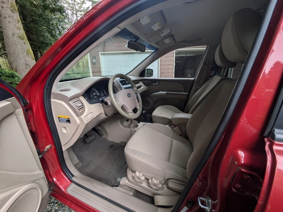 2010 Kia Sportage - Image 10 of 19