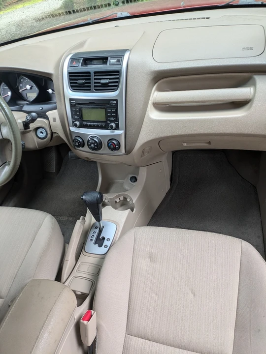 2010 Kia Sportage - Image 13 of 19