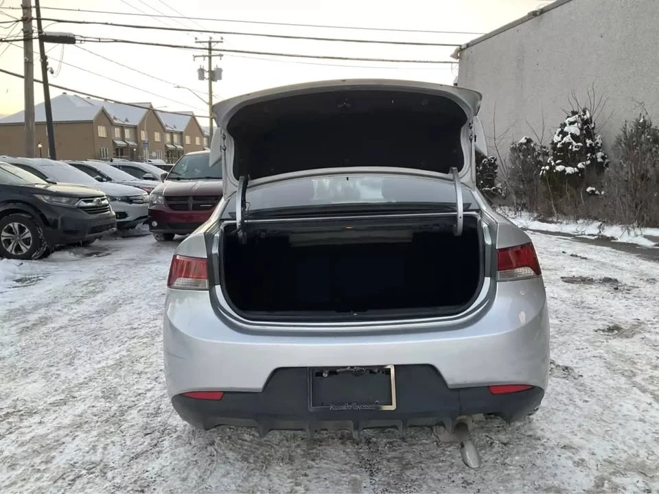 2010 Kia Forte - Image 5 of 15
