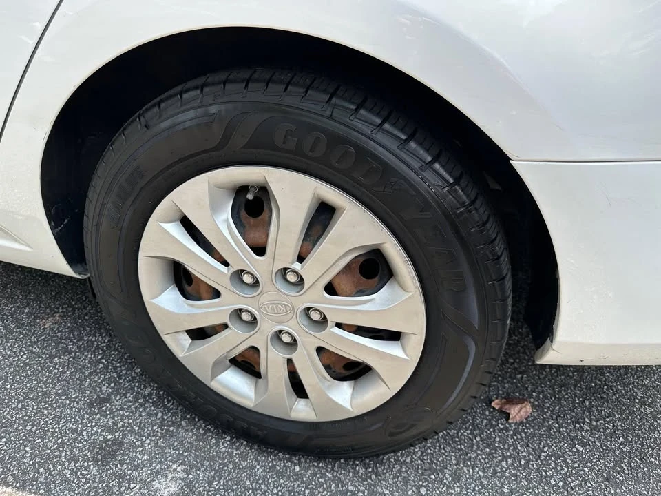 2010 Kia Forte - Image 9 of 20