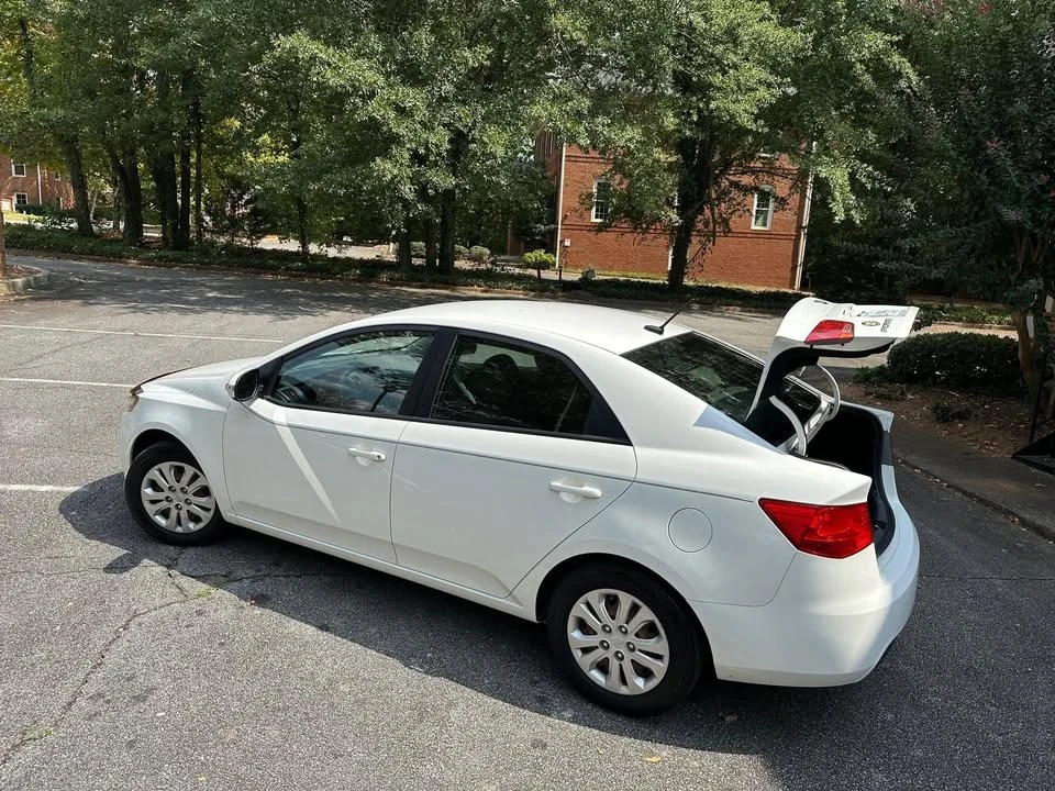 2010 Kia Forte - Image 12 of 20