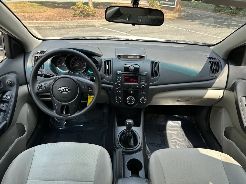 2010 Kia Forte - Image 17 of 20
