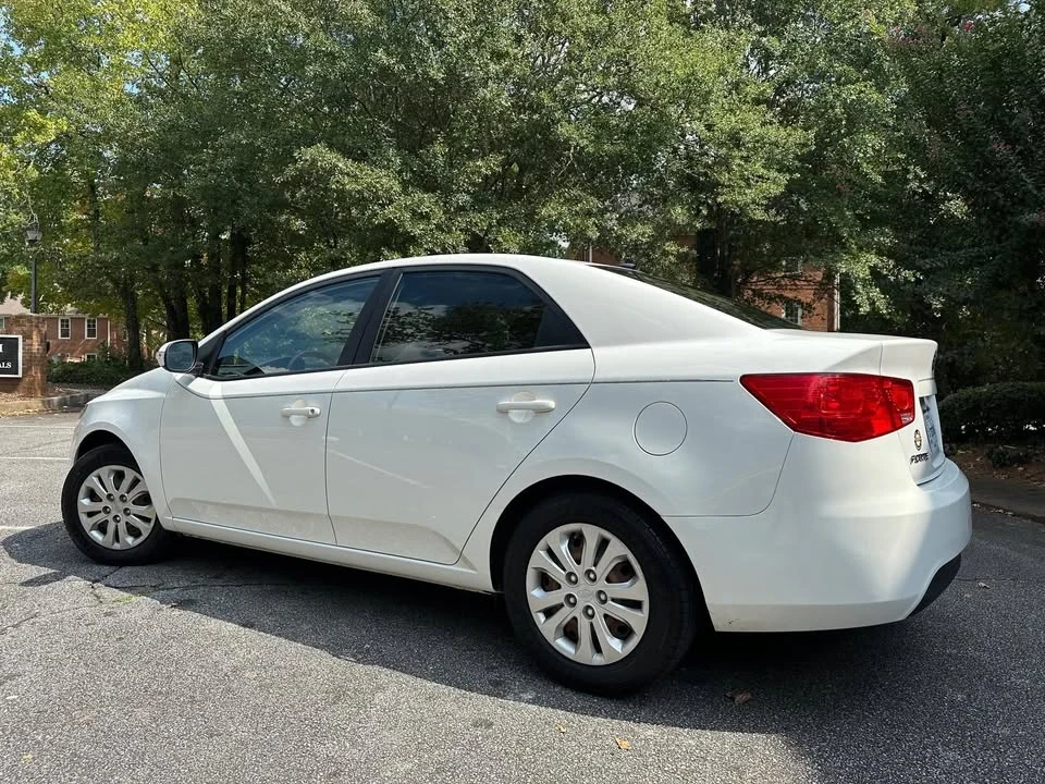 2010 Kia Forte - Image 8 of 20