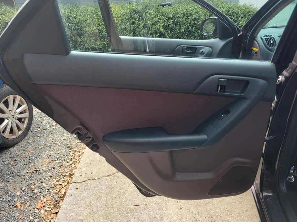 2010 Kia Forte - Image 11 of 12