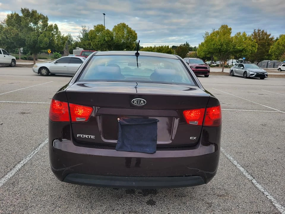 2010 Kia Forte - Image 4 of 12