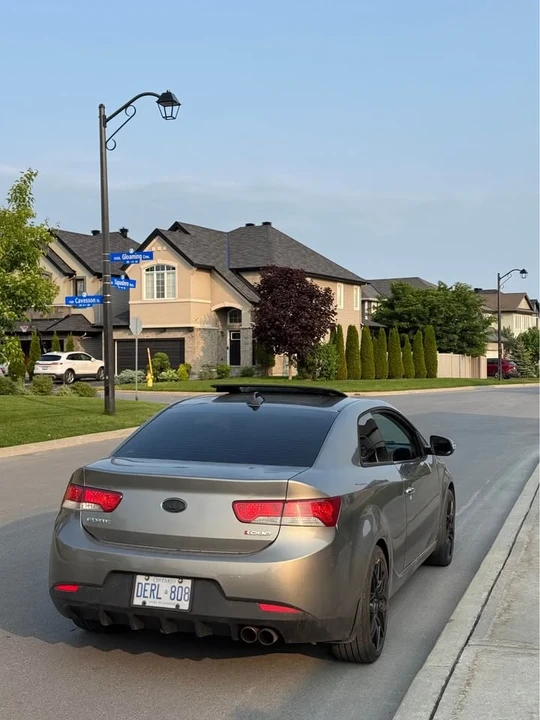 2010 Kia Forte - Image 8 of 10