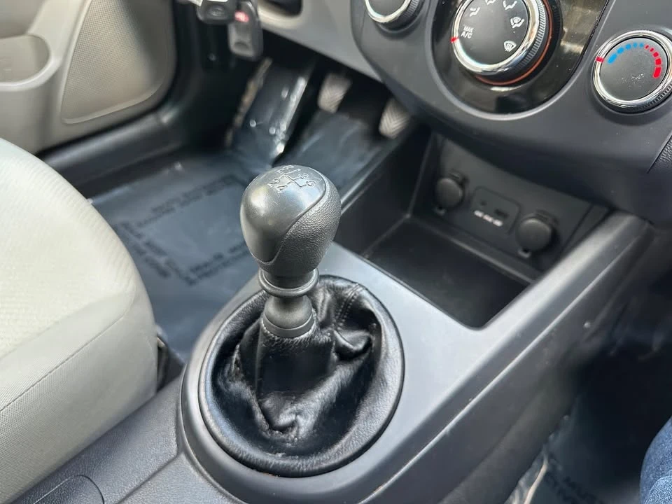 2010 Kia Forte - Image 19 of 20