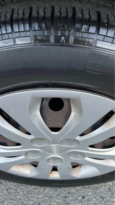 2010 Kia Forte - Image 7 of 10