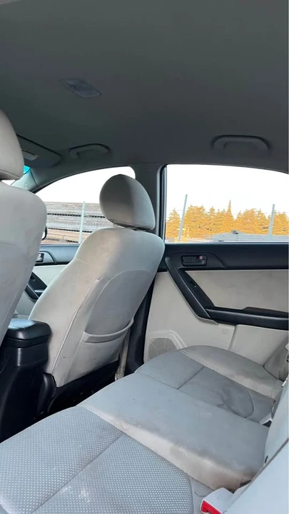 2010 Kia Forte - Image 10 of 10