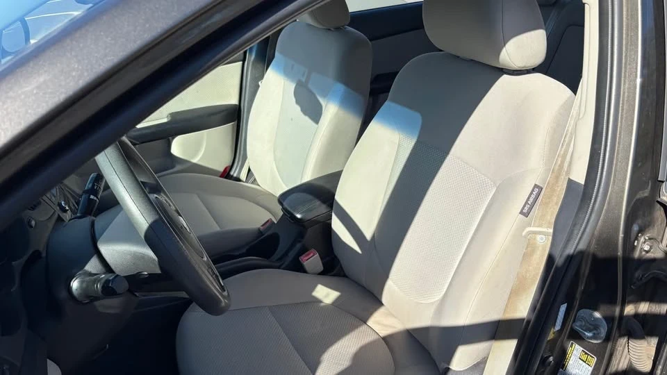 2010 Kia Forte - Image 6 of 10