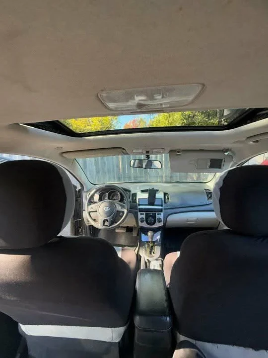 2010 Kia Forte - Image 2 of 5