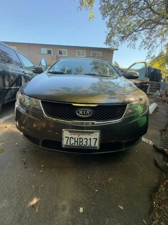 2010 Kia Forte - Image 3 of 5