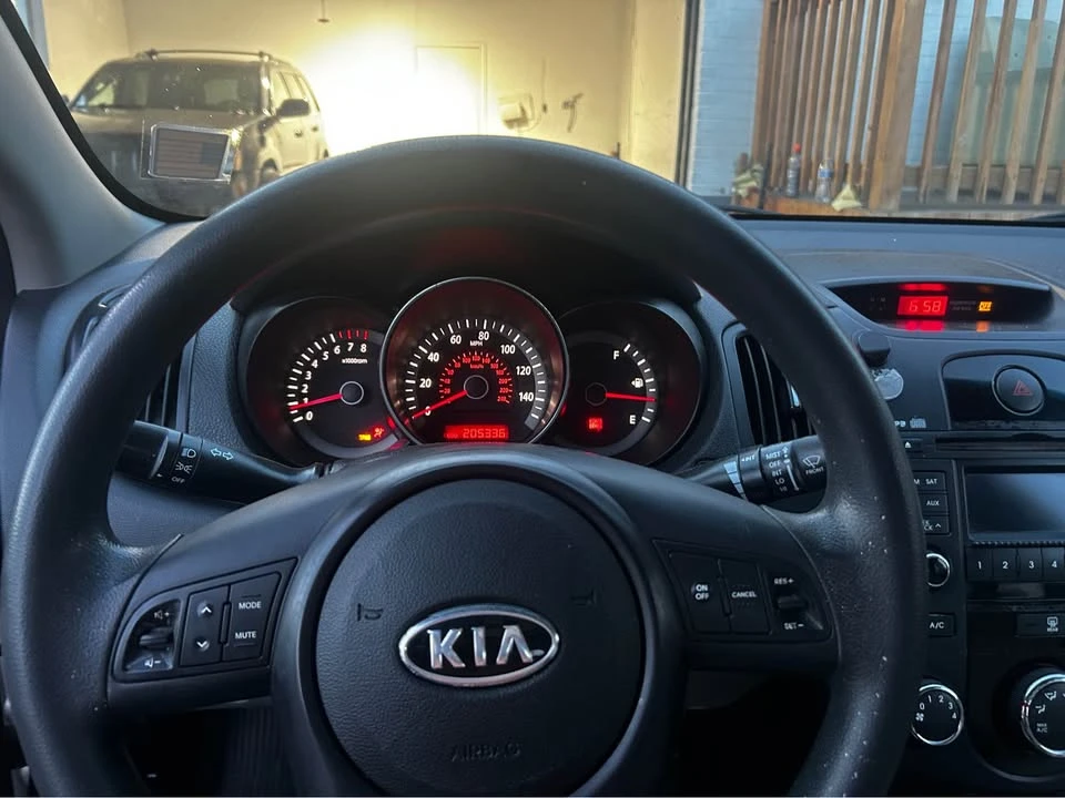 2010 Kia Forte - Image 4 of 9