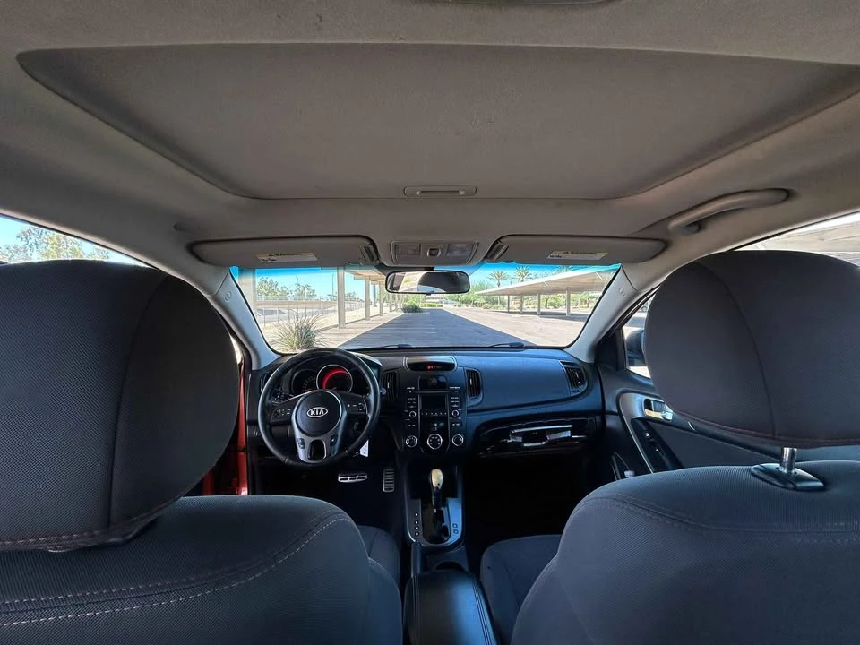 2010 Kia Forte - Image 10 of 13