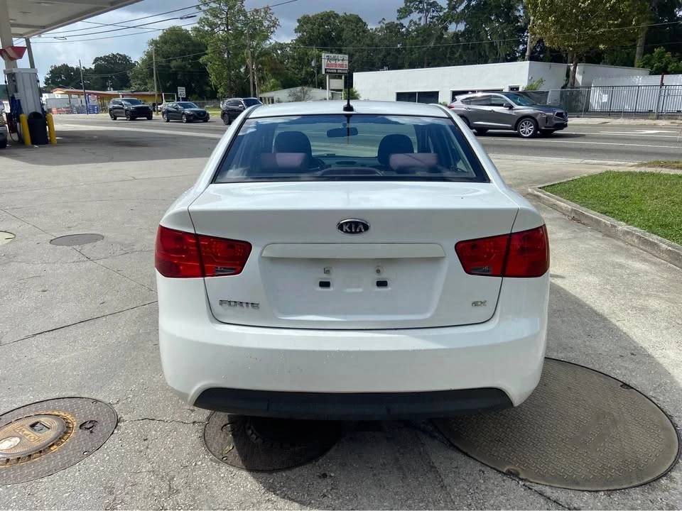2010 Kia Forte - Image 3 of 9