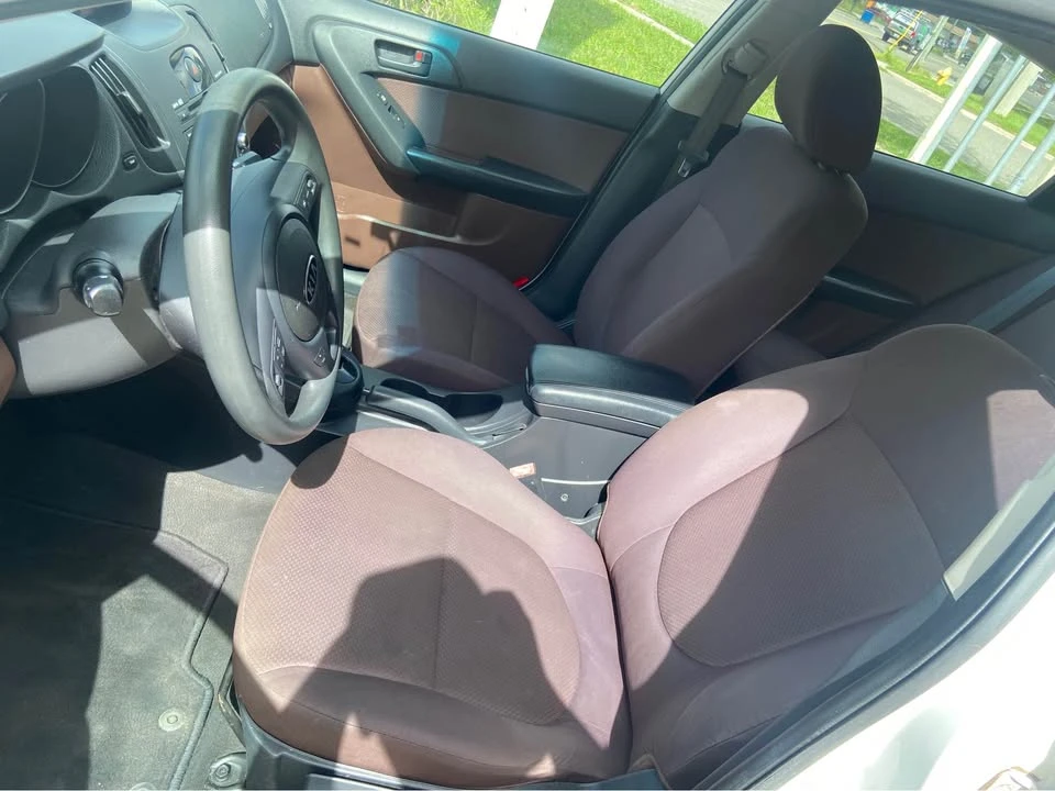 2010 Kia Forte - Image 5 of 9