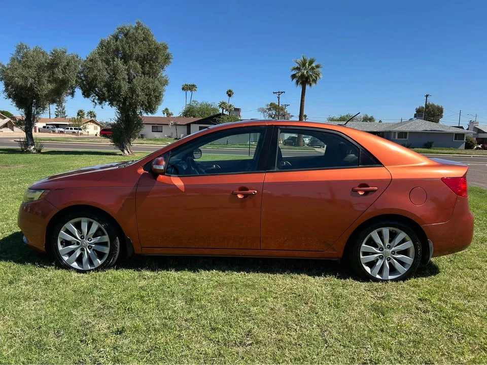 2010 Kia Forte - Image 8 of 14
