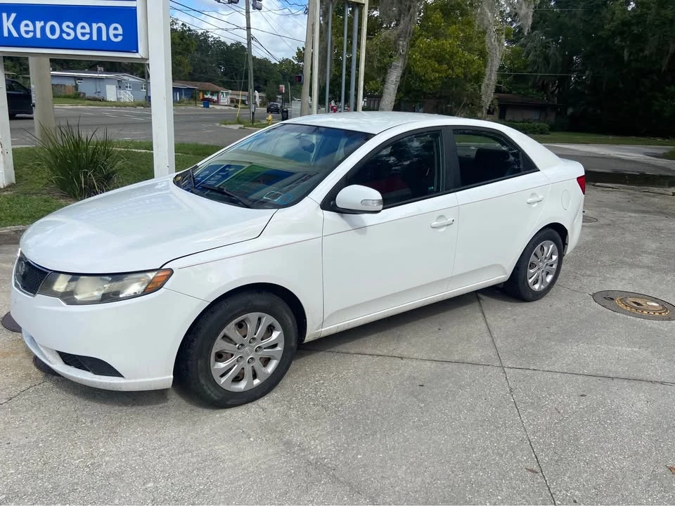 2010 Kia Forte - Image 4 of 9