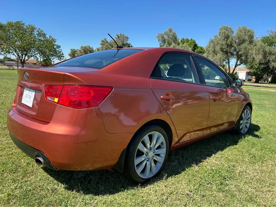 2010 Kia Forte - Image 2 of 14