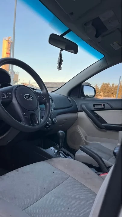 2010 Kia Forte - Image 8 of 10