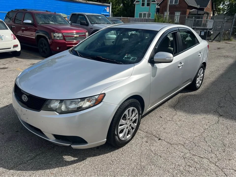 2010 Kia Forte - Image 4 of 11