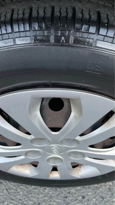 2010 Kia Forte - Image 7 of 10