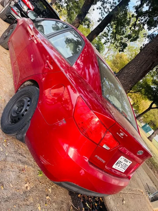 2010 Kia Forte - Image 6 of 9