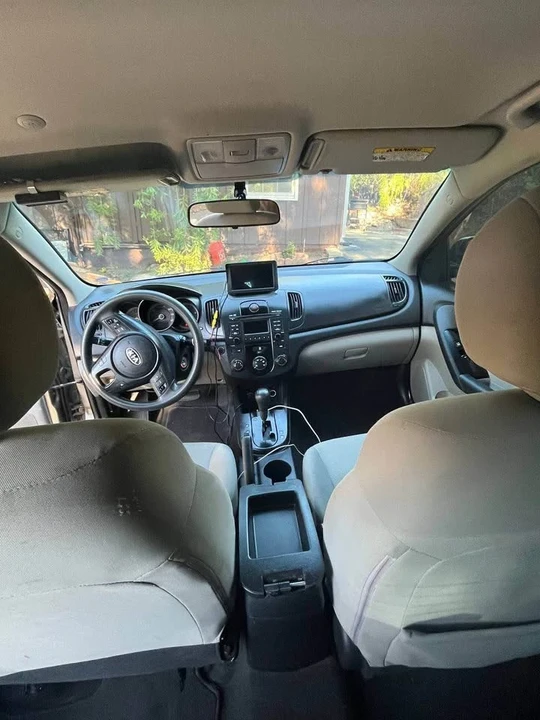 2010 Kia Forte - Image 3 of 7