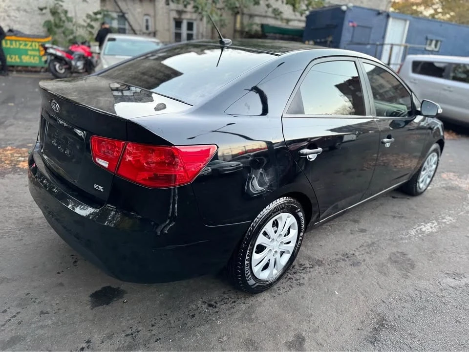 2010 Kia Forte - Image 4 of 12