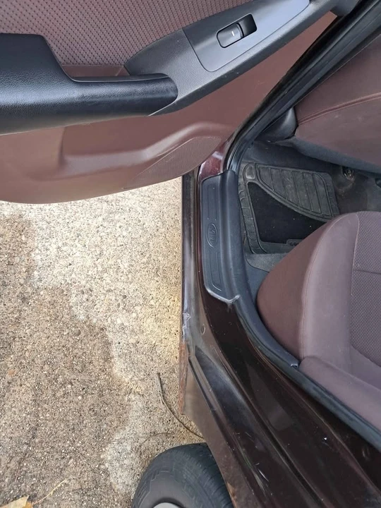 2010 Kia Forte - Image 12 of 20