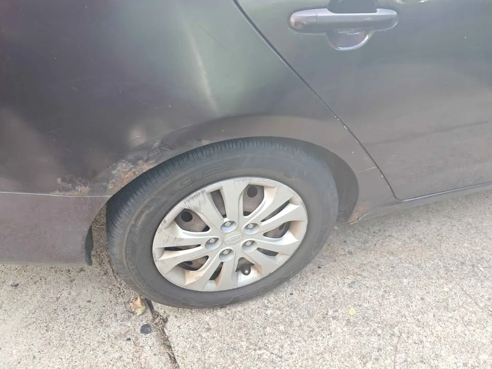 2010 Kia Forte - Image 9 of 20