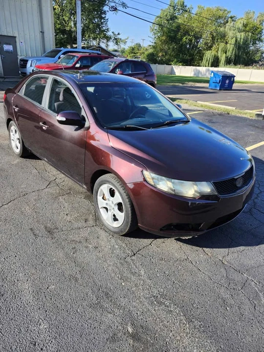 2010 Kia Forte - Image 2 of 19