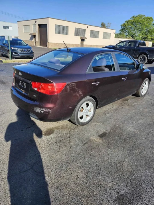 2010 Kia Forte - Image 10 of 19