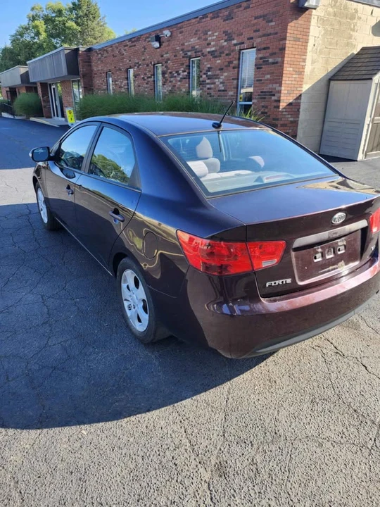 2010 Kia Forte - Image 7 of 19